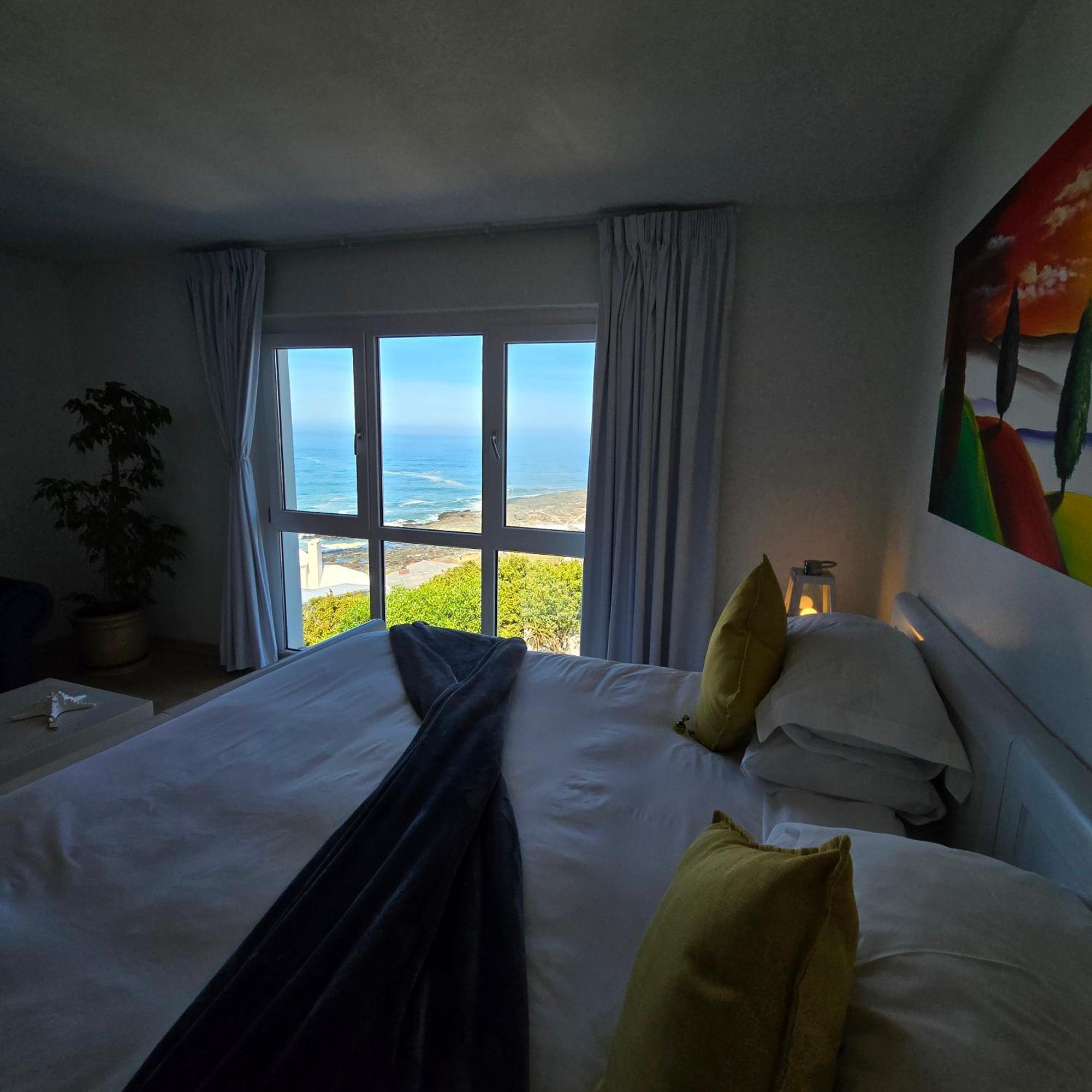 Swept Away Guesthouse - No-Loadshedding Yzerfontein Εξωτερικό φωτογραφία