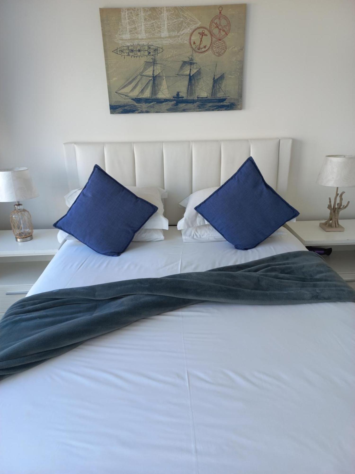 Swept Away Guesthouse - No-Loadshedding Yzerfontein Εξωτερικό φωτογραφία
