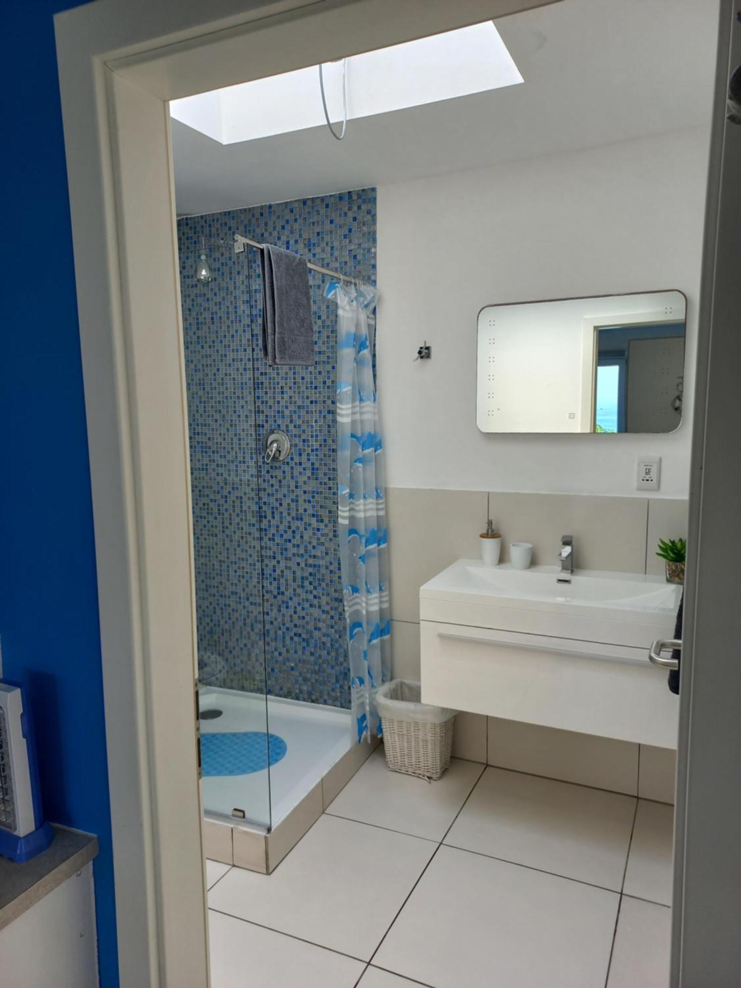 Swept Away Guesthouse - No-Loadshedding Yzerfontein Εξωτερικό φωτογραφία