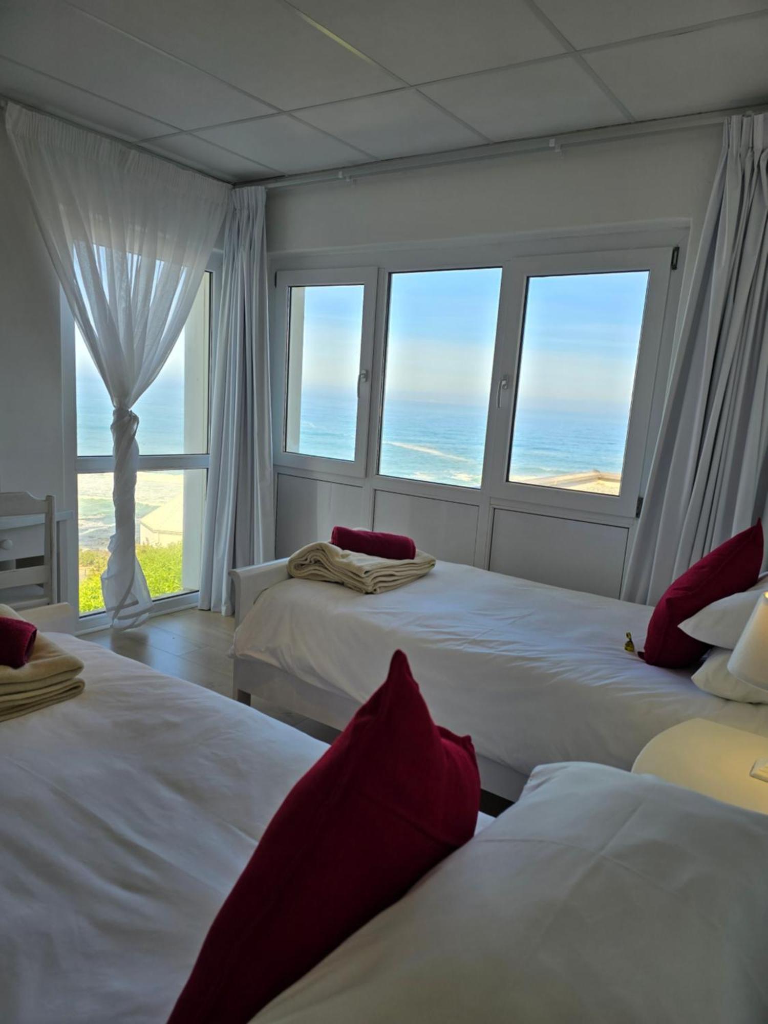 Swept Away Guesthouse - No-Loadshedding Yzerfontein Εξωτερικό φωτογραφία