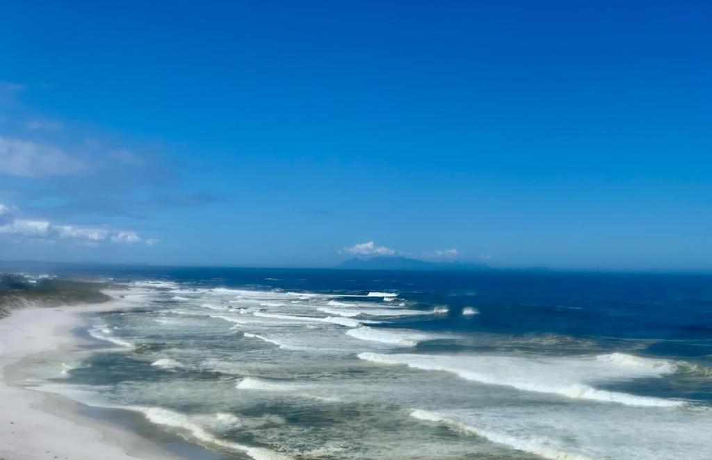 Swept Away Guesthouse - No-Loadshedding Yzerfontein Εξωτερικό φωτογραφία